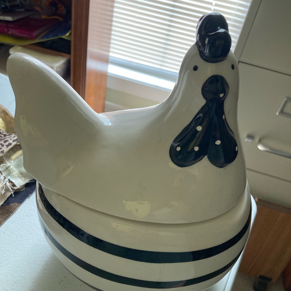 Black and White Ceramic Decor Accents